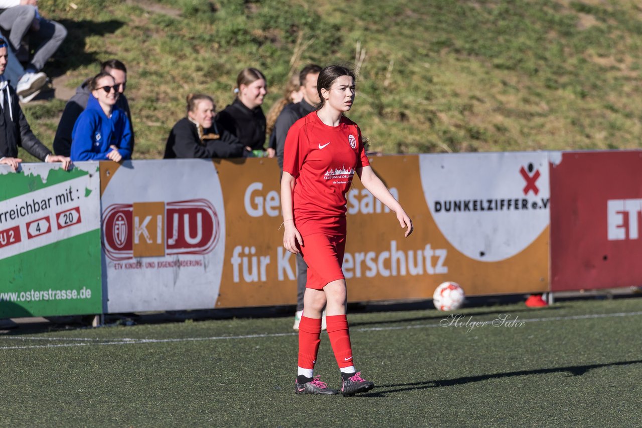 Bild 298 - wBJ Eimsbuettler TV - VfL Wolfsburg : Ergebnis: 1:3